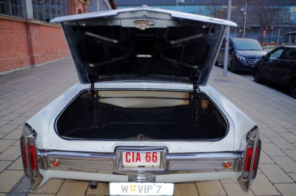 Cadillac DeVille 1966 Kofferraum