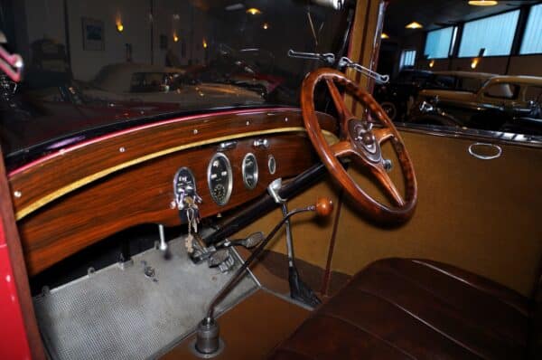 Packard Six Shooting Break Cockpit
