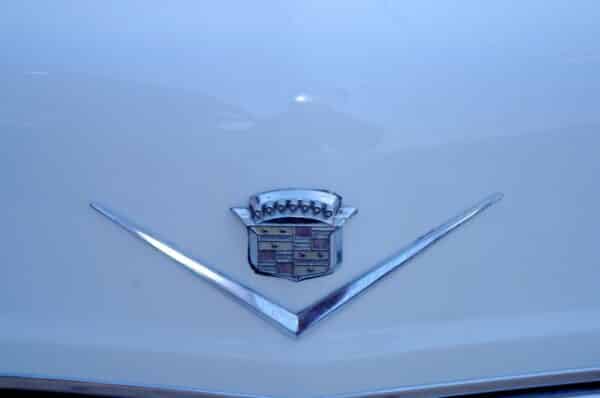 Cadillac DeVille 1966 Logo