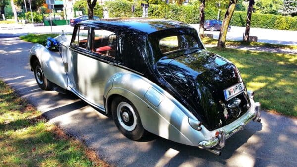 Rolls-Royce Silver Dawn 1954 schräg hinten